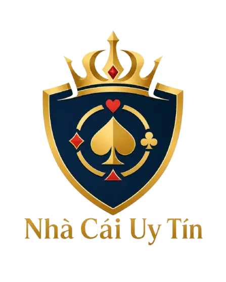 Logo Nhà Cái Uy Tín - Khiên vàng uy tín với biểu tượng bài bạc